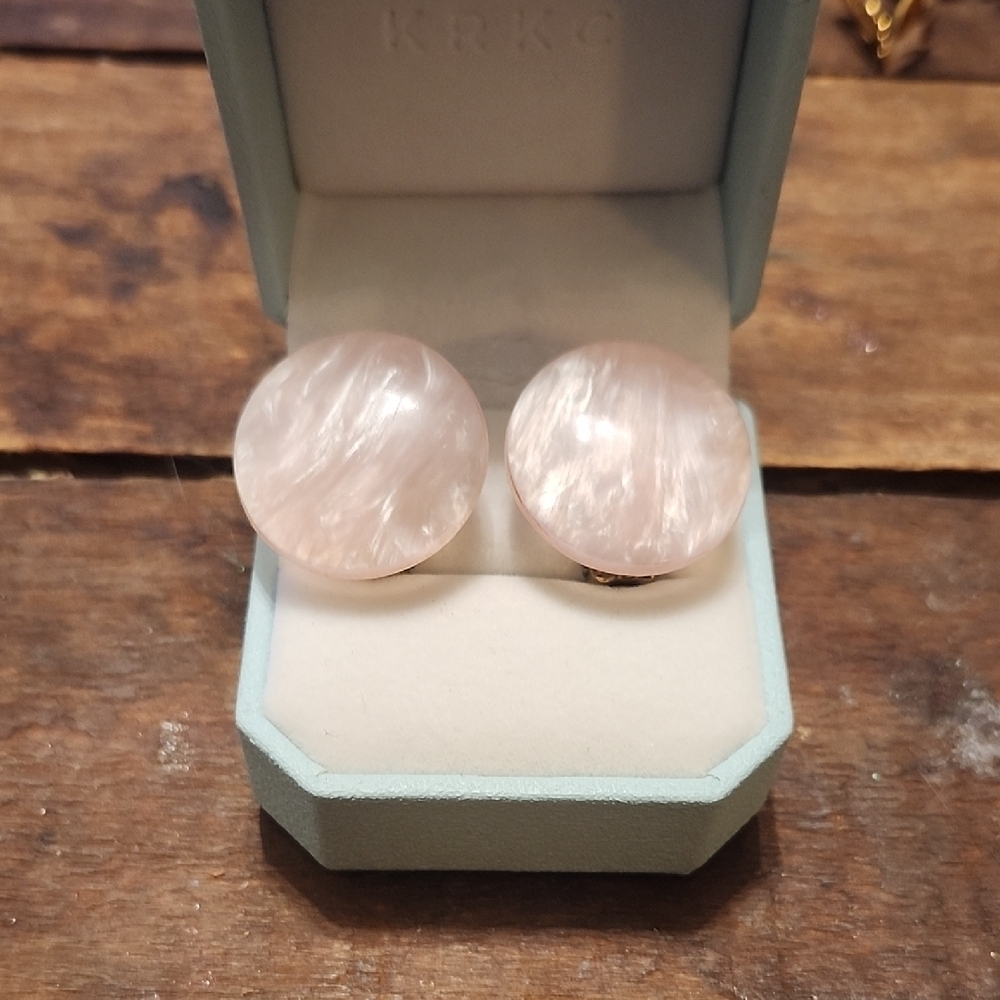 Elegant Pink Earrings